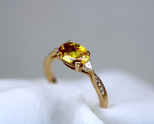 Bague en or rose 18k - Saphir jaune et diamants