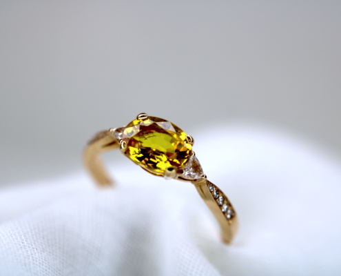 Bague en or rose 18k - Saphir jaune et diamants