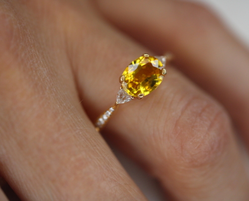 Bague en or rose 18k - Saphir jaune et diamants