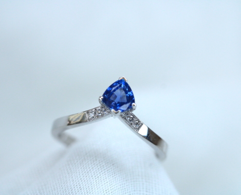 Bague en or blanc 18K - Tanzanite & diamants